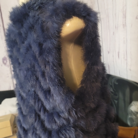 Metric Knits 100% Rabbit fur vest - Navy - Picture 5 of 10